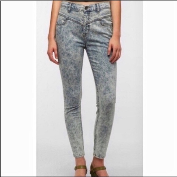 UO-BDG High Rise Seam Jean In Acid Wash Skinny - Picture 1 of 8